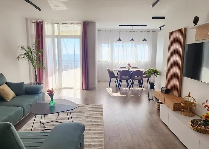 Green Apartment